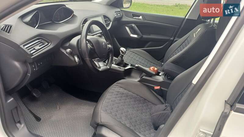 Універсал Peugeot 308 2016 в Києві фото 11 Універсал Peugeot 308 2016 в Києві