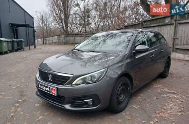 Универсал Peugeot 308 2019 в Киеве