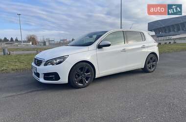 Хэтчбек Peugeot 308 2017 в Львове