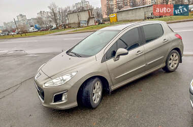 Хэтчбек Peugeot 308 2011 в Киеве