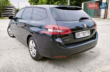 Універсал Peugeot 308 2015 в Новояворівську