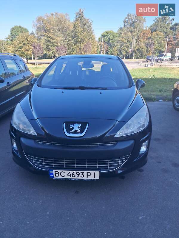 Хетчбек Peugeot 308 2009 в Львові