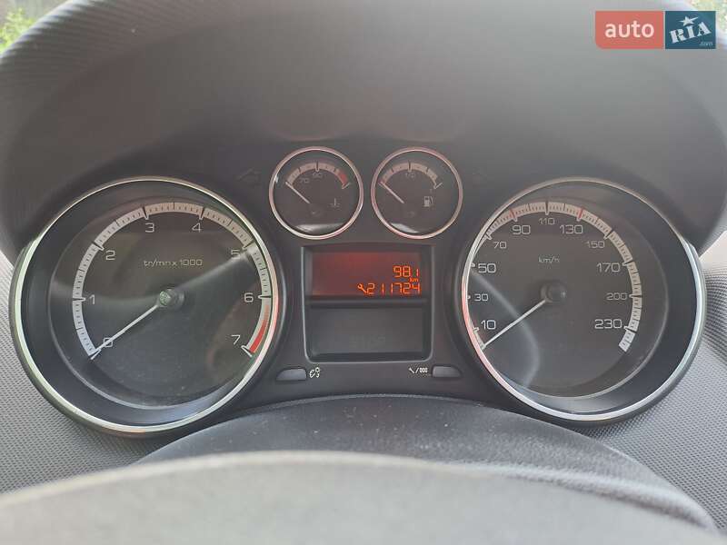 Хэтчбек Peugeot 308 2011 в Киеве фото 29 Хэтчбек Peugeot 308 2011 в Киеве