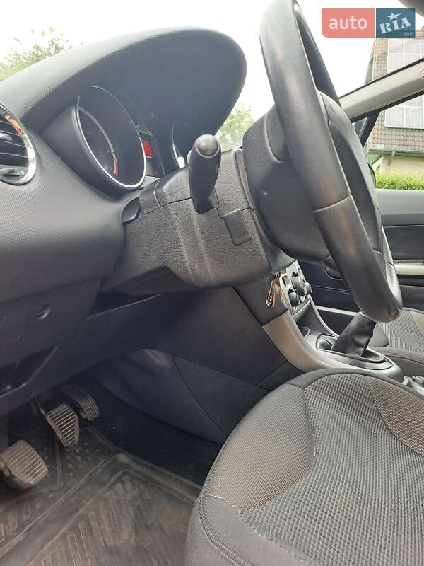 Хэтчбек Peugeot 308 2011 в Киеве фото 41 Хэтчбек Peugeot 308 2011 в Киеве