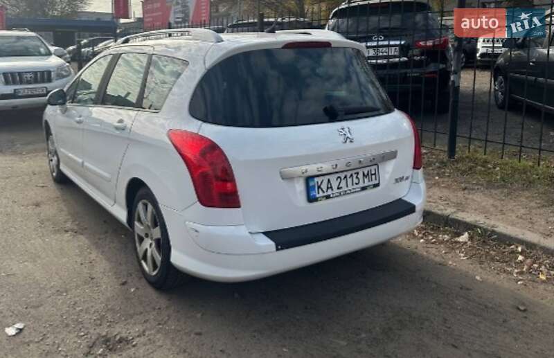 Универсал Peugeot 308 2010 в Киеве
