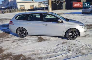 Универсал Peugeot 308 2015 в 