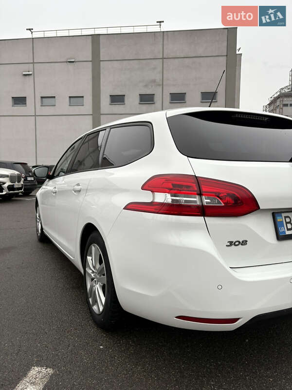 Универсал Peugeot 308 2016 в Киеве