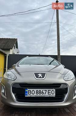 Універсал Peugeot 308 2011 в Бережанах