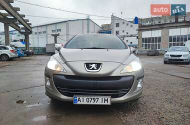 Хэтчбек Peugeot 308 2010 в 