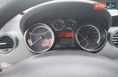 Хэтчбек Peugeot 308 2010 в 