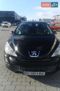 Хетчбек Peugeot 308 2010 в Калуші