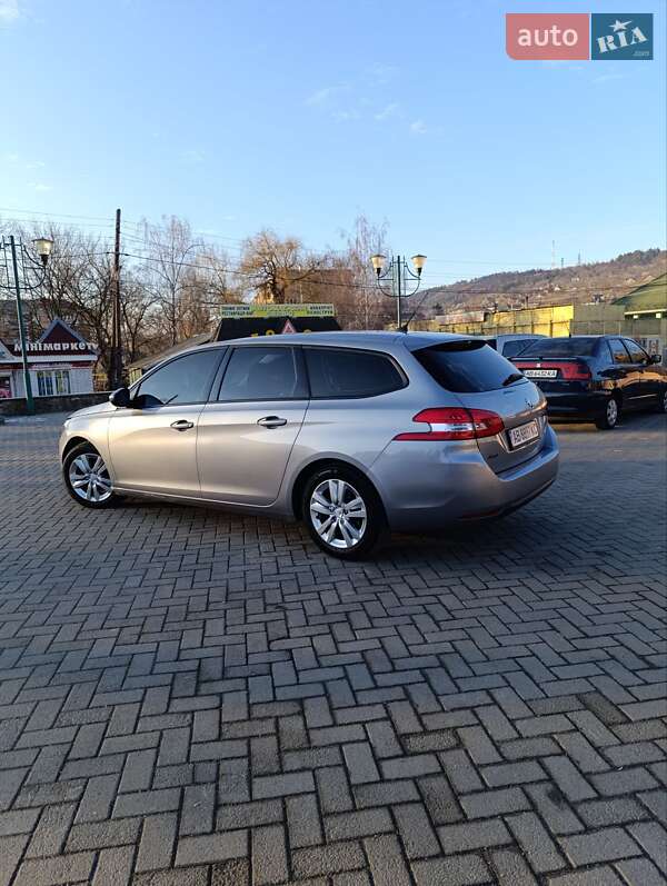 Универсал Peugeot 308 2015 в Могилев-Подольске