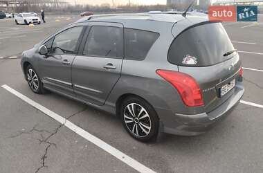 Универсал Peugeot 308 2011 в 
