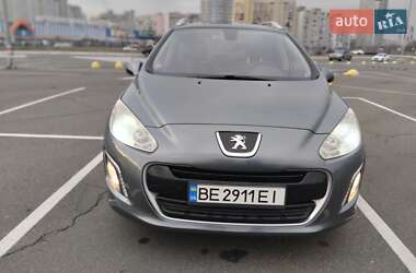 Универсал Peugeot 308 2011 в 