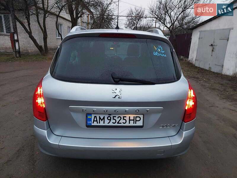 Универсал Peugeot 308 2010 в Коростене