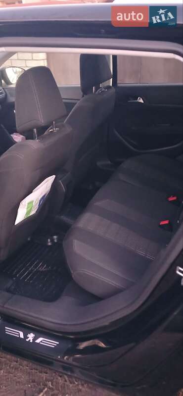 Універсал Peugeot 308 2015 в Житомирі