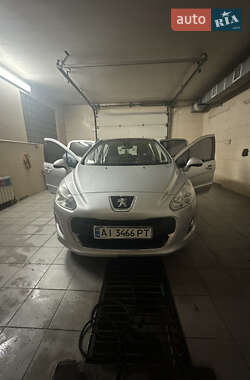 Хетчбек Peugeot 308 2012 в Борисполі