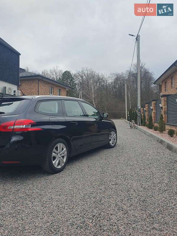 Универсал Peugeot 308 2019 в Киеве