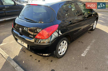 Хэтчбек Peugeot 308 2010 в 