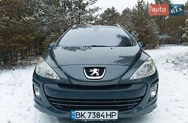 Універсал Peugeot 308 2010 в Вараші