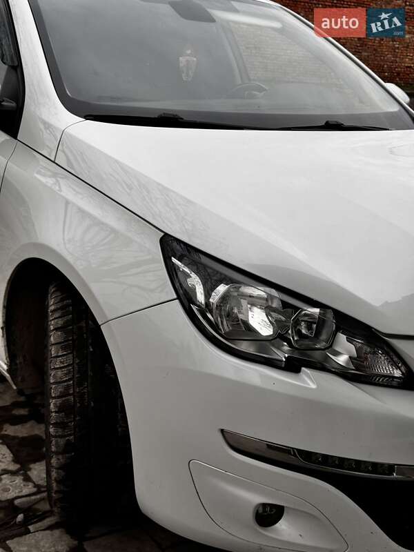 Універсал Peugeot 308 2015 в Мукачевому