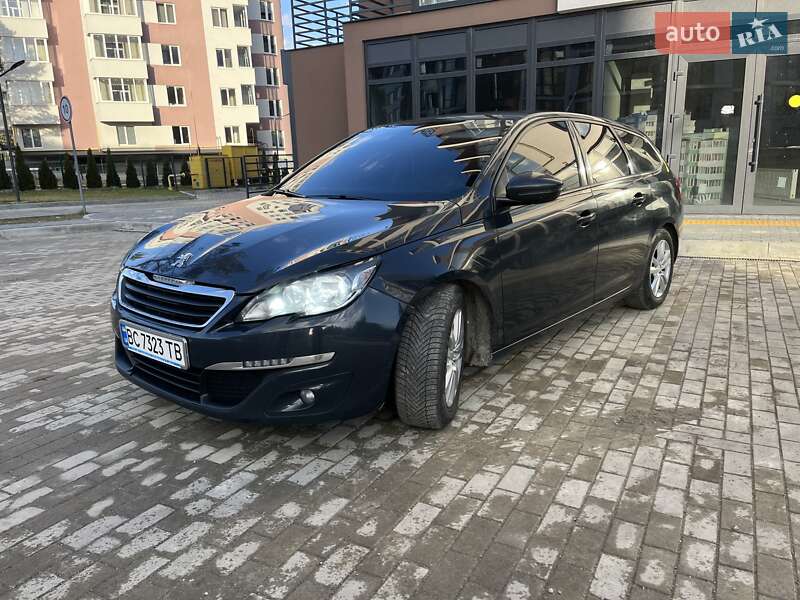 Універсал Peugeot 308 2015 в Новояворівську