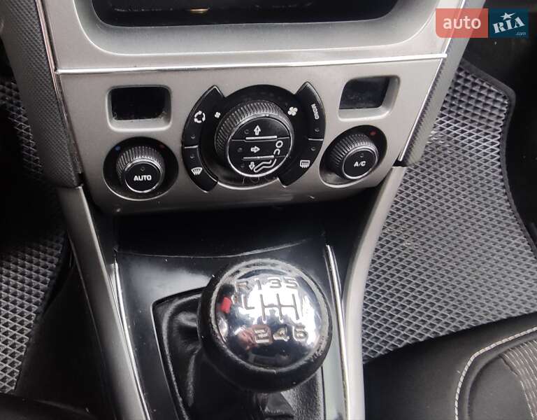 Универсал Peugeot 308 2009 в Бориславе