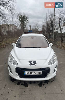 Хэтчбек Peugeot 308 2013 в Костополе