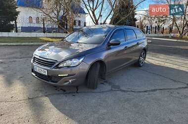 Універсал Peugeot 308 2014 в Дніпрі