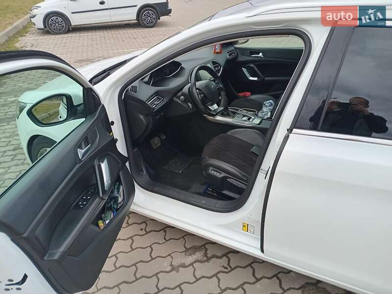 Универсал Peugeot 308 2014 в Бродах