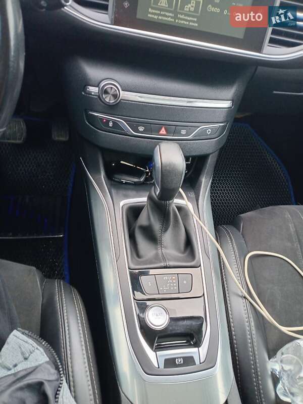 Универсал Peugeot 308 2014 в Бродах