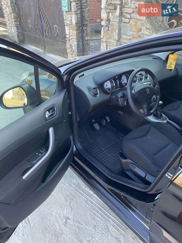 Универсал Peugeot 308 2012 в Львове