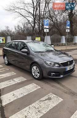 Универсал Peugeot 308 2017 в Полтаве