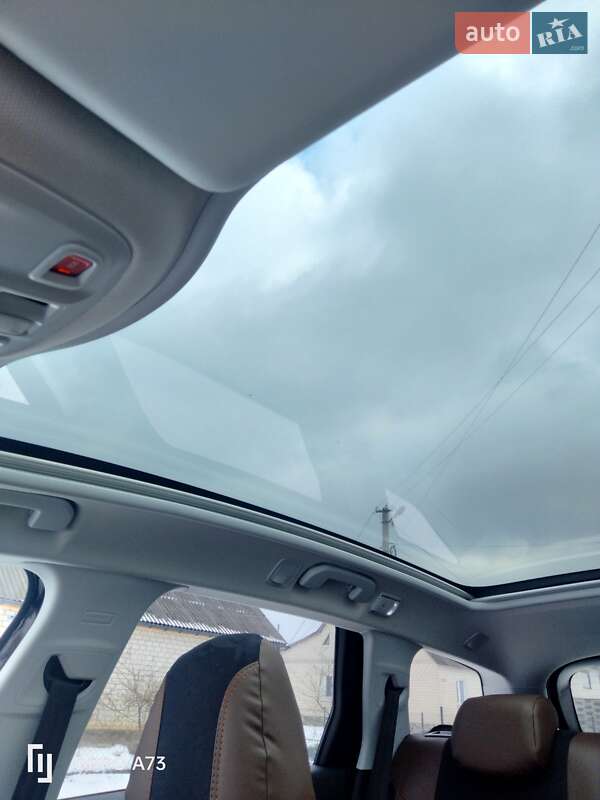 Універсал Peugeot 308 2015 в Маневичах