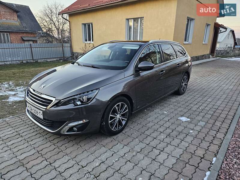 Универсал Peugeot 308 2015 в Стрые