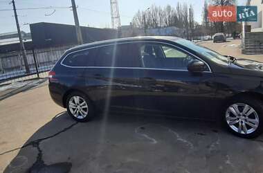 Универсал Peugeot 308 2015 в 