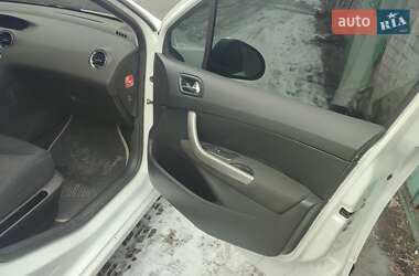Хэтчбек Peugeot 308 2009 в 