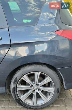 Універсал Peugeot 308 2013 в  фото 16 Універсал Peugeot 308 2013 в