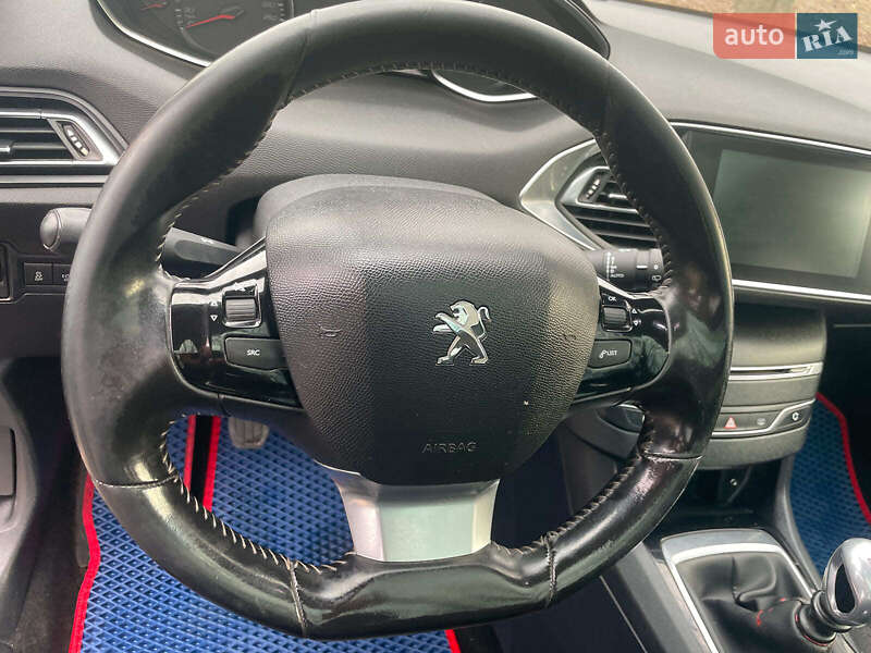 Універсал Peugeot 308 2015 в Києві