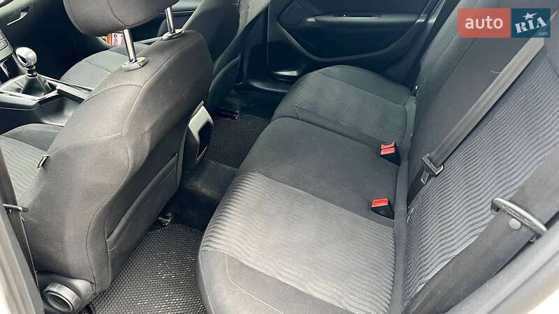 Універсал Peugeot 308 2015 в Яремчі