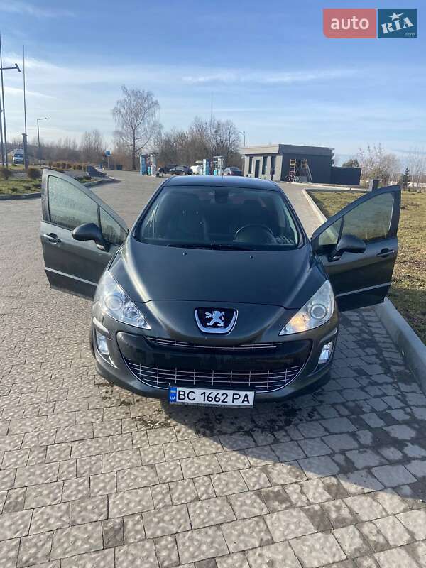 Хетчбек Peugeot 308 2007 в Шептицькому