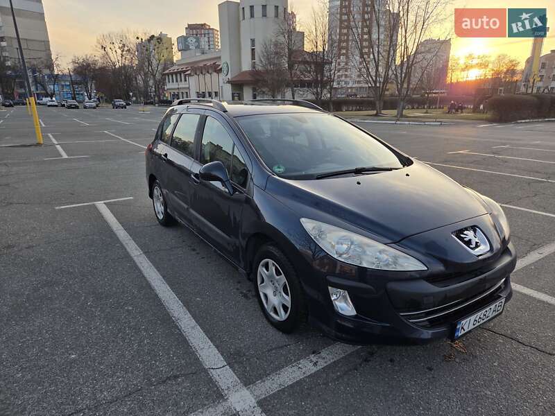 Универсал Peugeot 308 2010 в Броварах