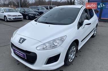 Хэтчбек Peugeot 308 2012 в 