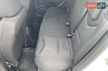 Хэтчбек Peugeot 308 2012 в 