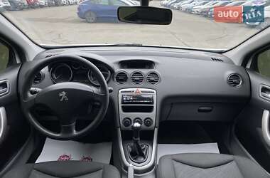 Хэтчбек Peugeot 308 2012 в 