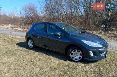 Хетчбек Peugeot 308 2011 в 