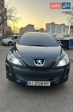 Универсал Peugeot 308 2011 в 
