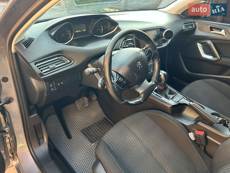 Универсал Peugeot 308 2015 в Киеве