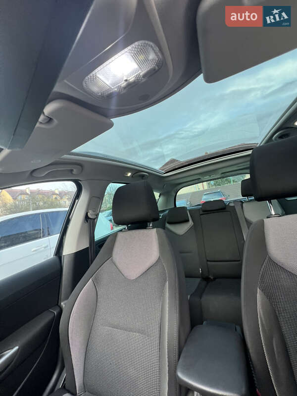 Універсал Peugeot 308 2011 в Ужгороді