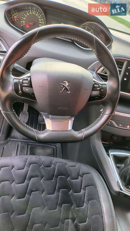 Універсал Peugeot 308 2018 в Полтаві фото 23 Універсал Peugeot 308 2018 в Полтаві